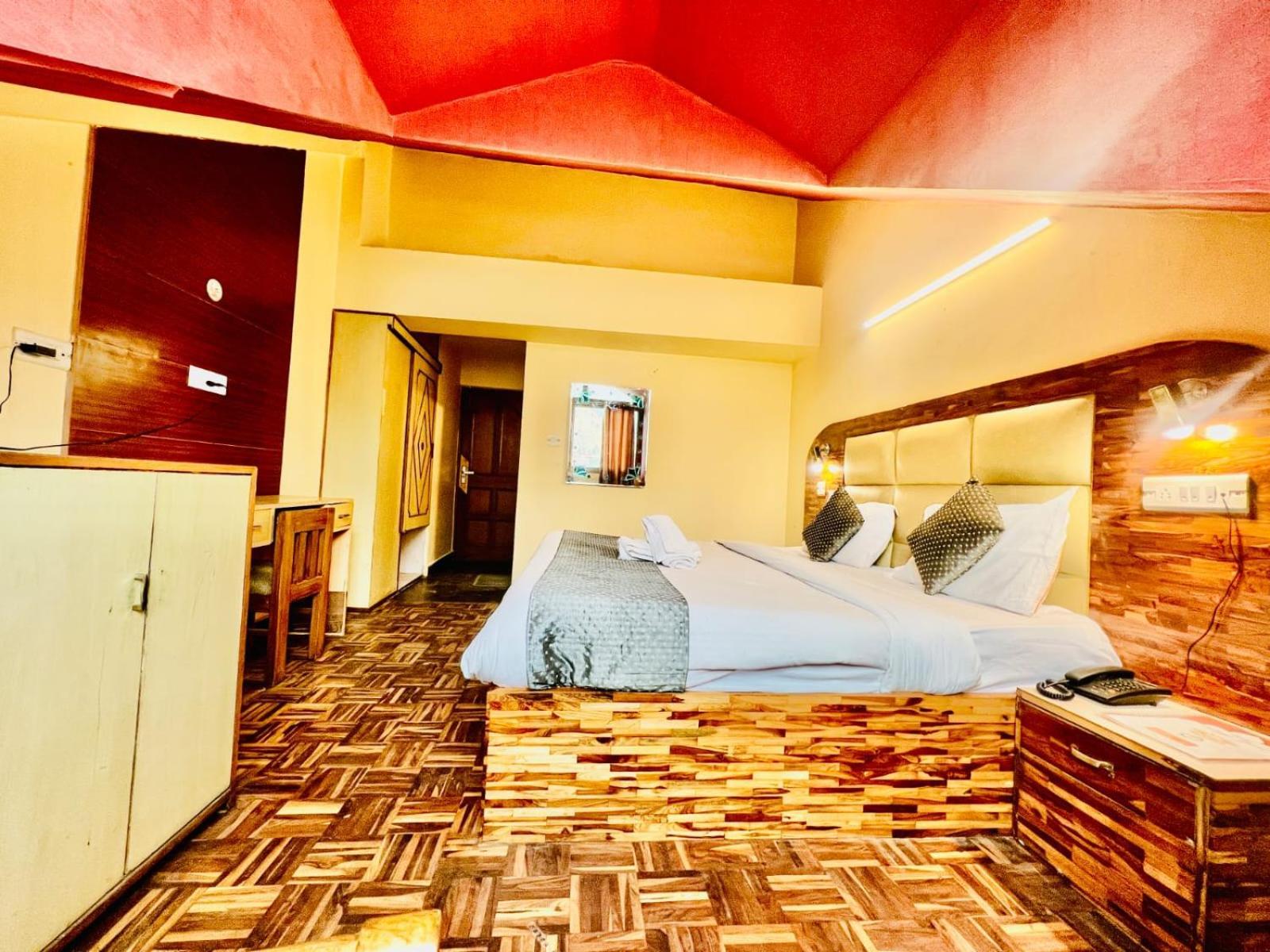 Hotel Kalinga Grand - Luxury Comfort !! Travellers Delight !! Budget Friendly !! Prime Location !! Guest Favourite مايالي المظهر الخارجي الصورة