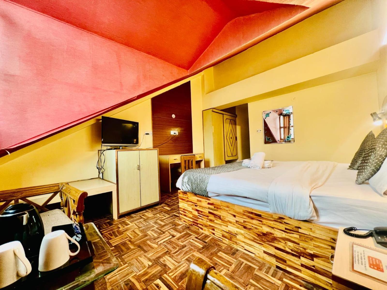 Hotel Kalinga Grand - Luxury Comfort !! Travellers Delight !! Budget Friendly !! Prime Location !! Guest Favourite مايالي المظهر الخارجي الصورة