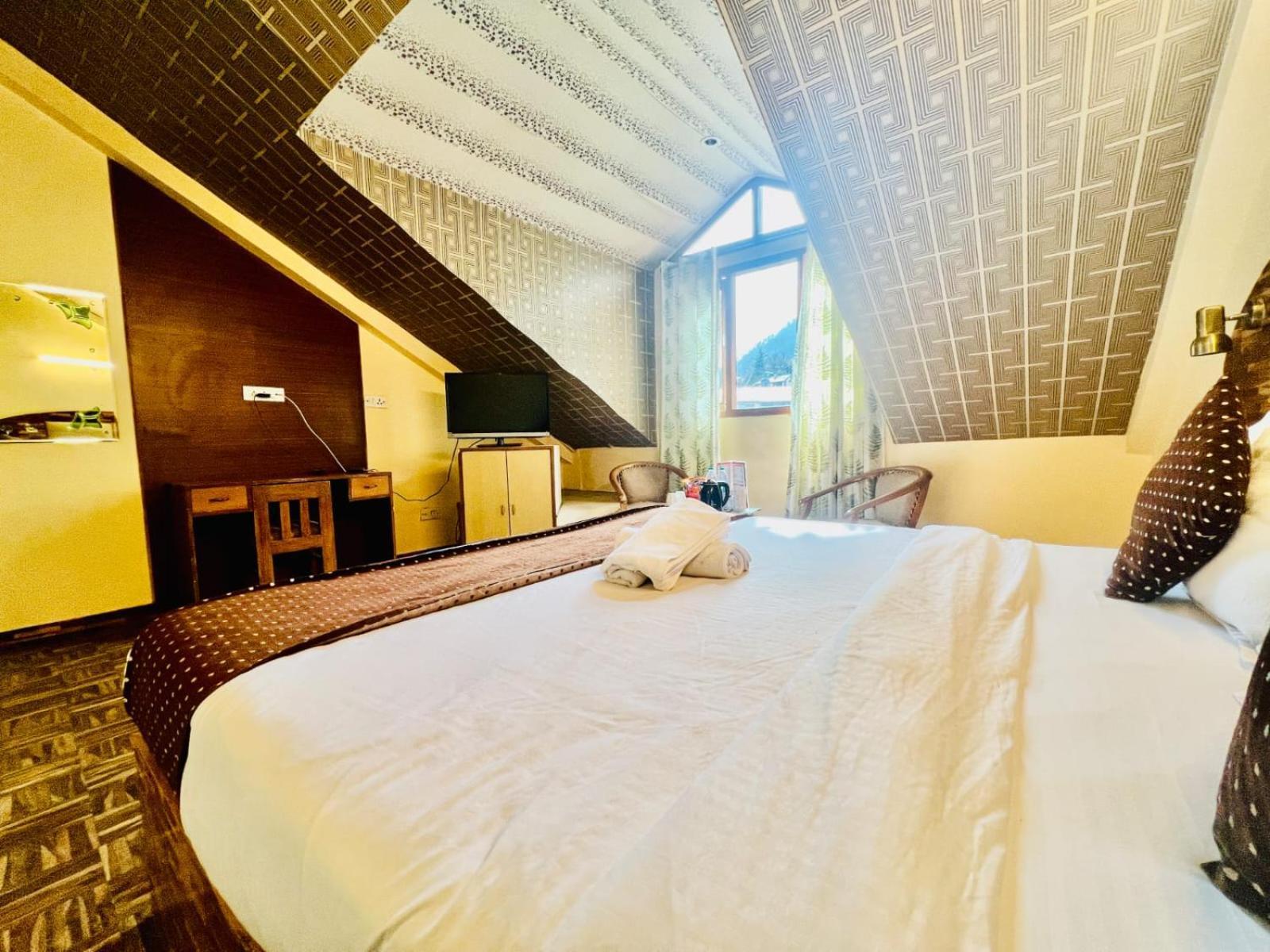 Hotel Kalinga Grand - Luxury Comfort !! Travellers Delight !! Budget Friendly !! Prime Location !! Guest Favourite مايالي المظهر الخارجي الصورة